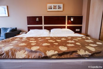 Ea Hotel Julis