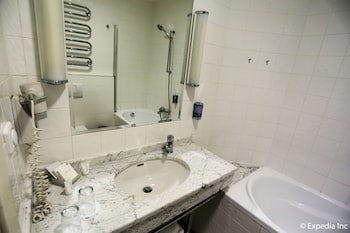 Ea Hotel Julis