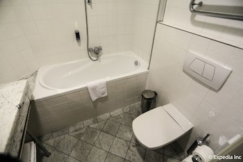 Ea Hotel Julis