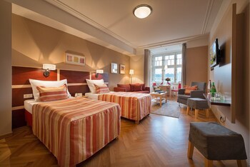 Ea Hotel Julis