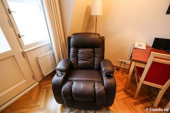 Ea Hotel Julis