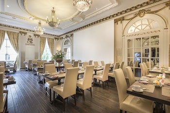 Grand Royale Hyde Park