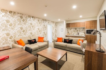 Croydon Lodge Hotel