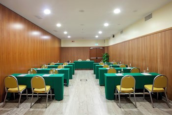 Holiday Inn Cagliari by IHG galeri fotoğrafı