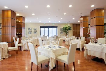 Holiday Inn Cagliari by IHG galeri fotoğrafı