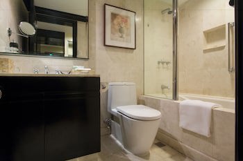 Taal Vista Hotel