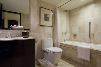 Taal Vista Hotel