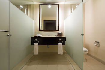 Taal Vista Hotel