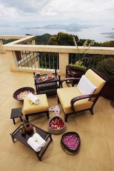 Taal Vista Hotel