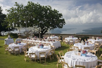 Taal Vista Hotel