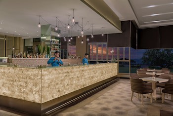 Taal Vista Hotel