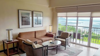 Taal Vista Hotel