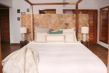 Hidden Valley Wilderness Lodge