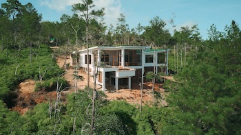Hidden Valley Wilderness Lodge