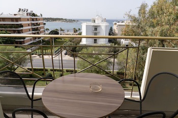 Four Seasons Hotel