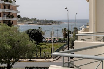 Four Seasons Hotel