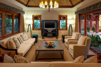 The St. Regis Bora Bora Resort