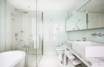 Ambience Hotel Taipei