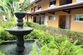Albrook Inn