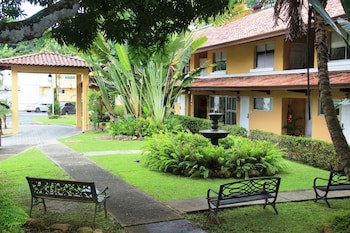 Albrook Inn