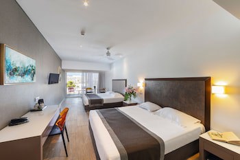 Faros Hotel Ayia Napa galeri fotoğrafı