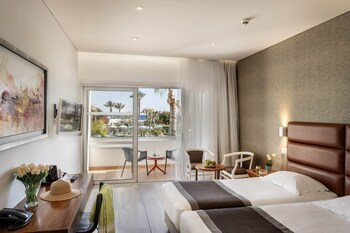 Faros Hotel Ayia Napa galeri fotoğrafı