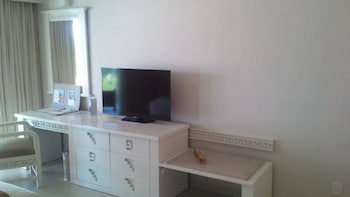 Bluebay Grand Esmeralda All Inclusive