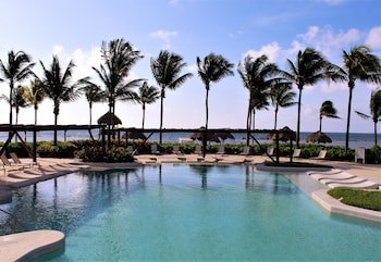 Bluebay Grand Esmeralda All Inclusive