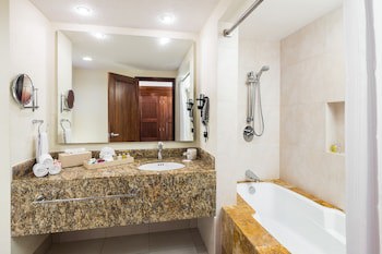 Bluebay Grand Esmeralda All Inclusive