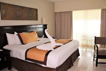 Bluebay Grand Esmeralda All Inclusive