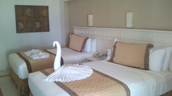 Bluebay Grand Esmeralda All Inclusive