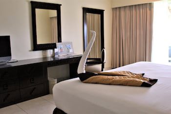 Bluebay Grand Esmeralda All Inclusive