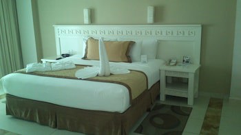 Bluebay Grand Esmeralda All Inclusive