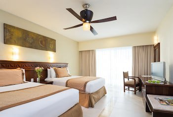 Bluebay Grand Esmeralda All Inclusive