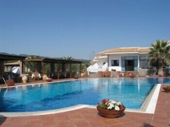 Oasis Hotel Kyparissia galeri fotoğrafı