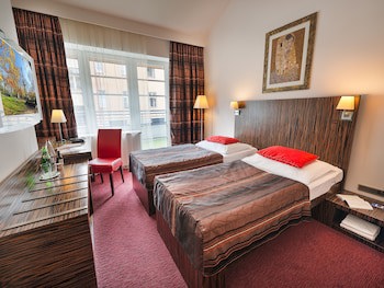 Ea Hotel Crystal Palace