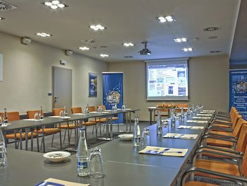Ea Hotel Crystal Palace