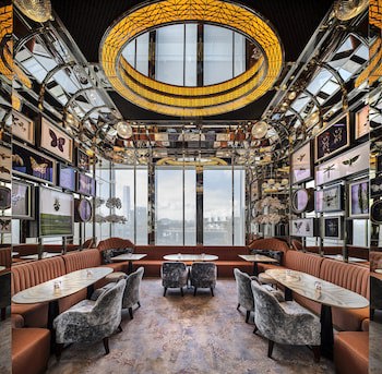 Four Seasons Hotel Hong Kong