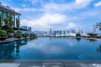 Four Seasons Hotel Hong Kong