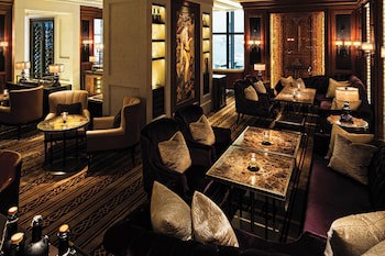 Four Seasons Hotel Hong Kong
