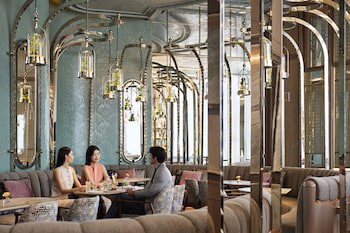 Four Seasons Hotel Hong Kong