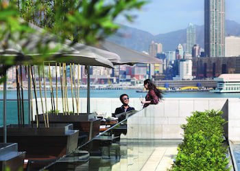 Four Seasons Hotel Hong Kong