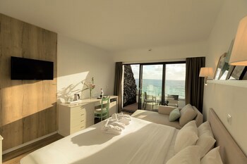 Caloura Hotel Resort