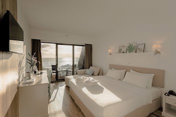 Caloura Hotel Resort