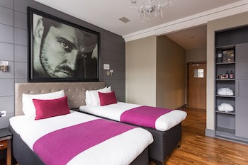 Angel's Share Hotel