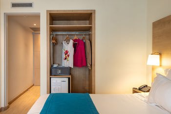 Polis Grand Hotel galeri fotoğrafı