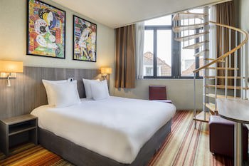 Alma Grand Place Hotel