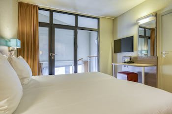 Alma Grand Place Hotel