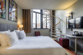 Alma Grand Place Hotel