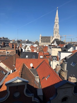 Alma Grand Place Hotel